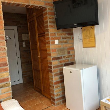 Hotel Autoscsarda Es Panzio Makó Zewnętrze zdjęcie