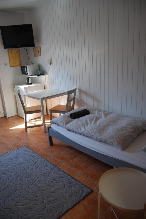 Hotel Autoscsarda Es Panzio Makó Zewnętrze zdjęcie